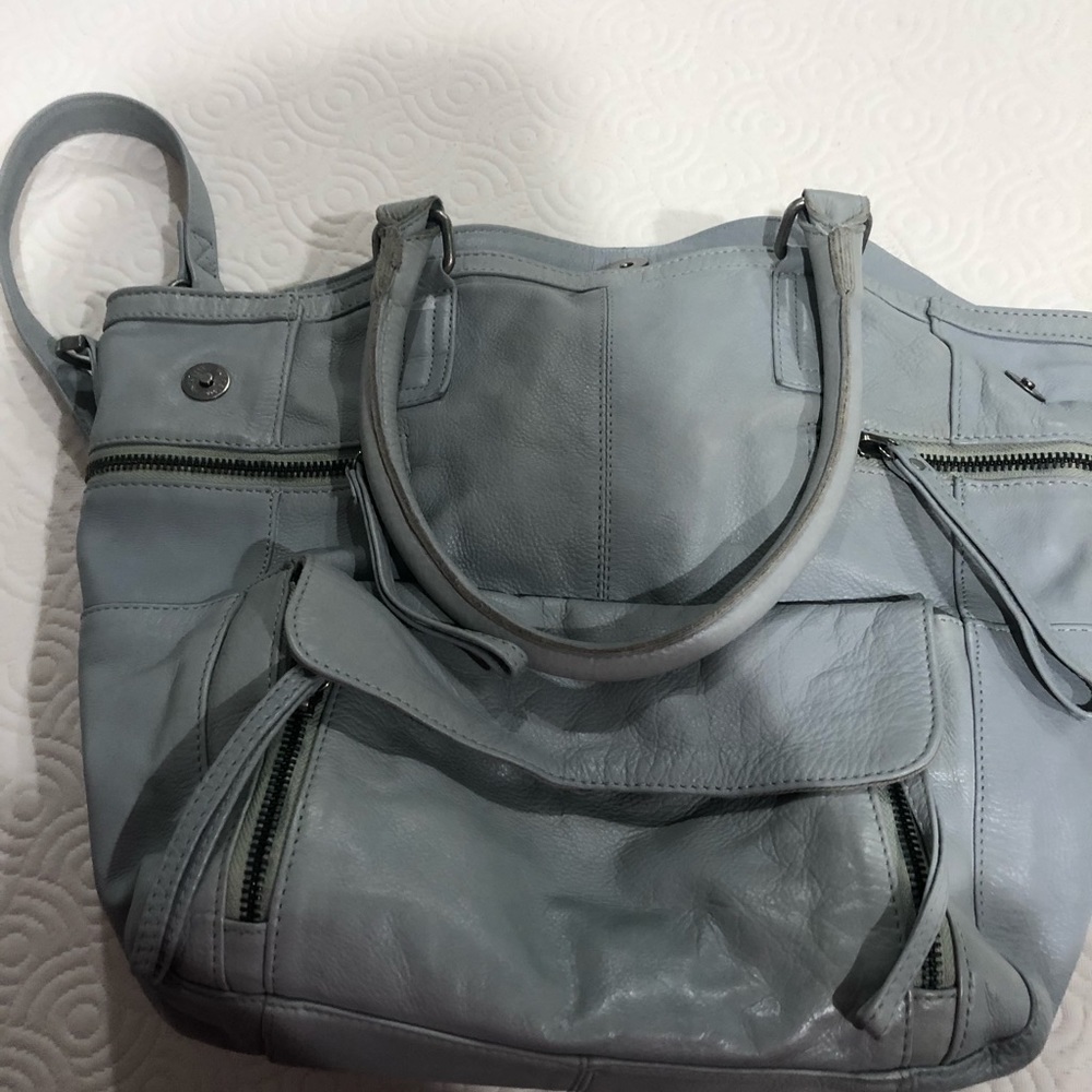 Day and Mood leather shoulder bag.